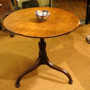 A rare 18th Century English oak tilt top wine table - CHW700