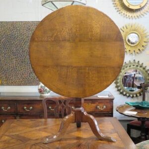 Late 18th Century English country oak tilt top wine table