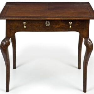 18th Century Irish walnut side table - UK1300