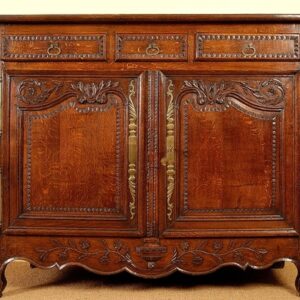 18th Century French oak carved buffet - AA0852