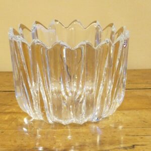 A beautiful 20th Century Swedish glass bowl - AA1973