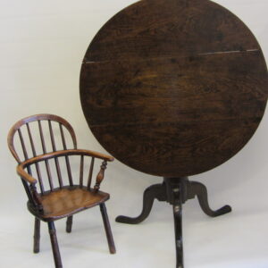 First half 19th Century English country elm and ash child's Windsor arm chair