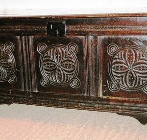 Late 17th Century English oak coffer - UK1143