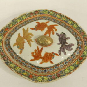 A 19th Century Chinese export hand painted 'famille rose' pattern tureen and lid