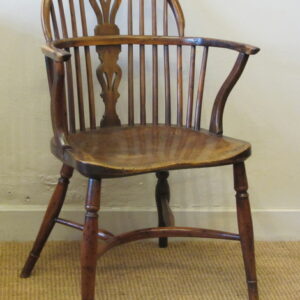 First half 19th Century English yew wood low Windsor armchair - AA1736