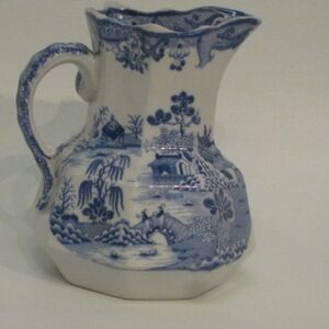 Medium 19th Century Masons blue & white willow pattern jug - CMA509