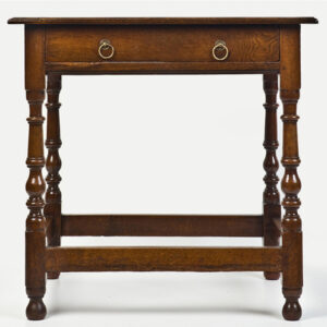 An early 19th Century English oak side table - UK1022