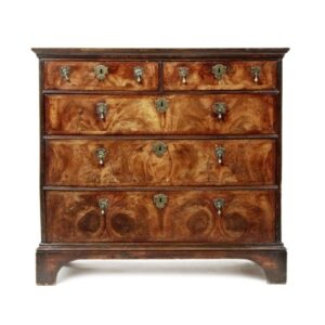 An 18th Century English walnut chest of drawers - UK1904