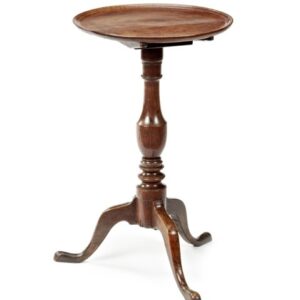 A Rare George III oak dish-top lamp table - UK1908