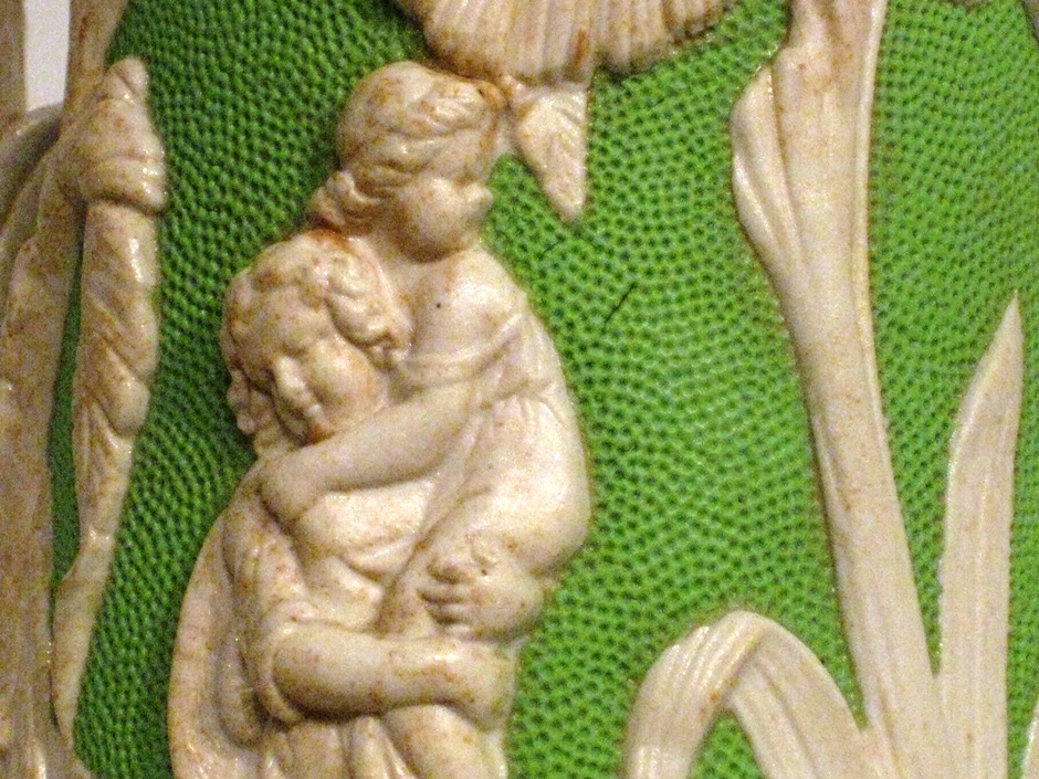 19th Century English Wedgewood style relief moulded green and white stoneware jug - AA1190 - Image 4