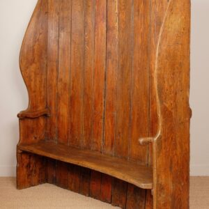 Early 19th Century English elm curved high settle - AA0797