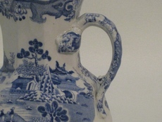Medium 19th Century Masons blue & white willow pattern jug - CMA509 - Image 5