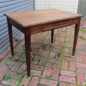 19th Century French oak desk of small proportions - AA1255
