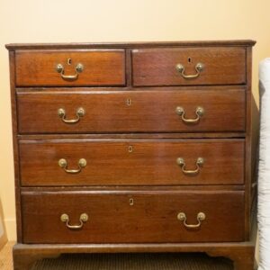 18th Century English country oaks chest of drawers of small proportions - AA1712