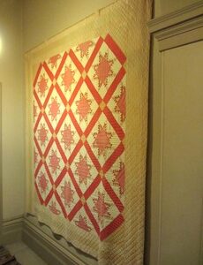 Late 19th Century early 20th Century American handmade quilt - CDR501