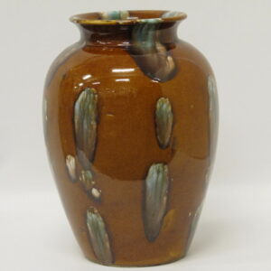An early 20th Century Australian Regal Mashman vase (A.F.) - AA1594