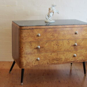 Exceptional mid 20th Century French chest of drawers