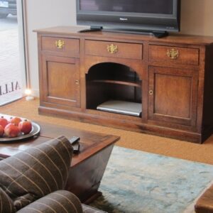 Late 19th Century English 'medullary rays' oak sideboard/dresser base - CVS500