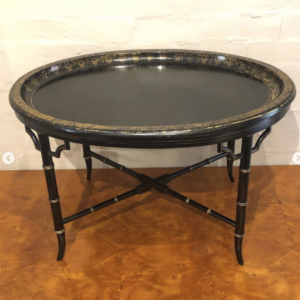 19th Century English Gilt and Black Japanned Oval Papier-mâché Tray