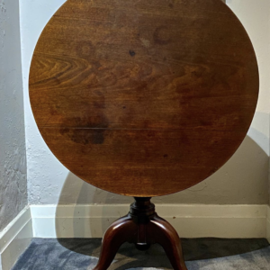 18th century English cuban mahogany tilt wine table