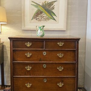 Early 18th English country oak chest of drawers.