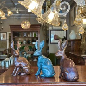 Meerijig Hare in Bronze. By Phoebe Parsons 2023